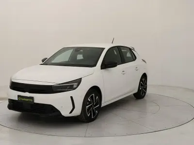 Usata Opel Corsa S 101 CV (74 kW) 2025 Arktis white Utilitaria