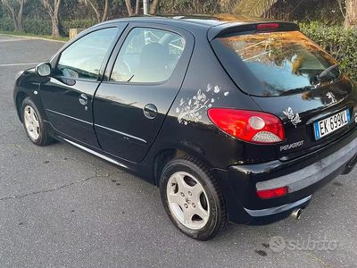 Usata Peugeot 206+ 60 CV (44 kW) 2012 Nero Utilitaria