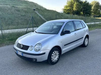 Usata VW Polo Comfortline 75 CV (55 kW) 2003 Berlina