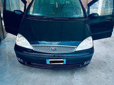 Begagnad Ford Galaxy 2005 Svart Minibuss