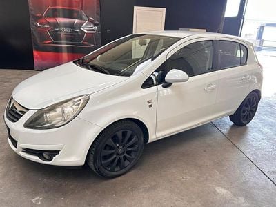 Usata Opel Corsa 75 CV (55 kW) 2011 Bianco Utilitaria