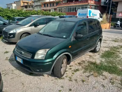 Usata Ford Fusion 68 CV (50 kW) 2006 Verde Utilitaria