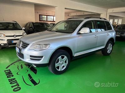 Usata VW Touareg R 174 CV (127 kW) 2007 Grigio SUV