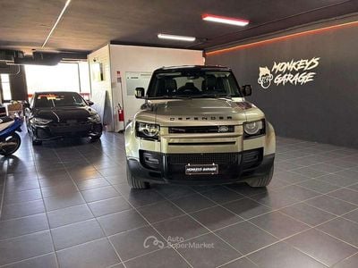 Usata Land Rover Defender Dynamic 200 CV (147 kW) 2023 Verde SUV