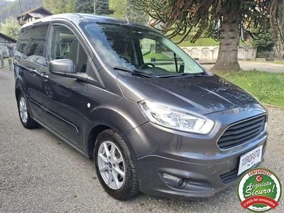 Usata Ford Tourneo Courier 101 CV (74 kW) 2016 Grigio Monovolume