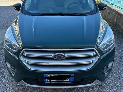 Usata Ford Kuga 150 CV (110 kW) 2016 Verde SUV
