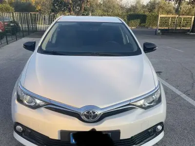 Second-hand Toyota Auris Active 111 CP (81 kW) 2016 Berlinǎ