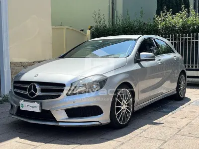 Usata Mercedes A180 Premium 109 CV (80 kW) 2014 Grigio Utilitaria