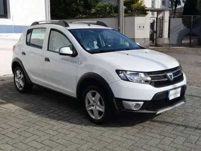 Usata Dacia Sandero Prestige 90 CV (66 kW) 2016 Bianco Berlina