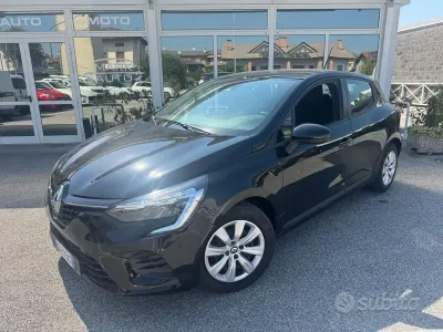 Gebraucht Renault Clio V Life 101 PS (74 kW) 2020 Schwarz Limousine