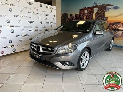 Usata Mercedes A180 109 CV (80 kW) 2015 Grigio Berlina