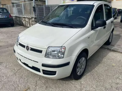 Usata Fiat Panda Emotion 75 CV (55 kW) 2011 Bianco Utilitaria