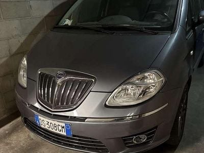 Usata Lancia Musa 95 CV (69 kW) 2009 Argento Monovolume
