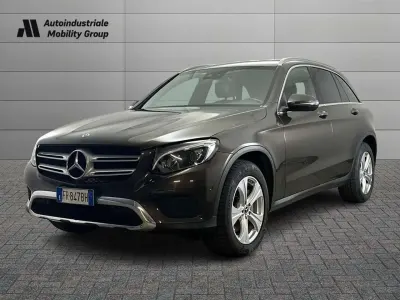 Usata Mercedes GLC250 204 CV (150 kW) 2018 Marrone citrino SUV