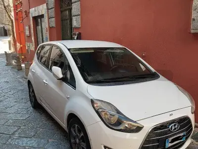 Usata Hyundai ix20 Comfort 116 CV (85 kW) 2016 Bianco Utilitaria