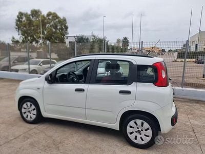 Usata Fiat Panda Easy 74 CV (54 kW) 2015 Bianco Utilitaria