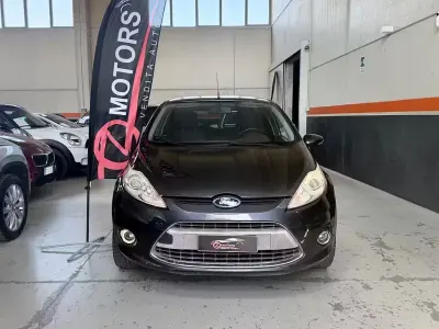 Second-hand Ford Fiesta Titanium 82 CP (60 kW) 2008 Gri Hatchback