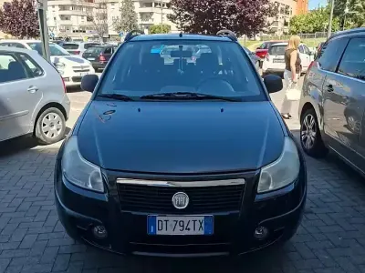 Usata Fiat Sedici 120 CV (88 kW) 2009 Nero SUV