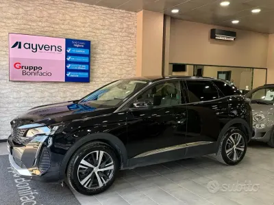 Usata Peugeot 3008 Allure 131 CV (96 kW) 2022 Nero SUV