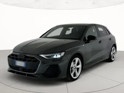 Usata Audi A3 S-Line 150 CV (110 kW) 2025 Grigio daytona perlato Berlina