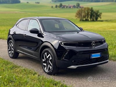 Usata Opel Mokka Elegance 131 CV (96 kW) 2022 Nero SUV