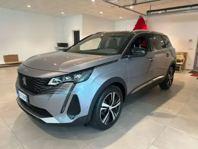 Usata Peugeot 5008 GTi 131 CV (96 kW) 2022 Grigio SUV