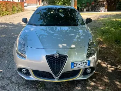 Usata Alfa Romeo Giulietta 150 CV (110 kW) 2014 Grigio Utilitaria