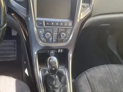 Usata Opel Astra 140 CV (102 kW) 2012 Grigio Berlina