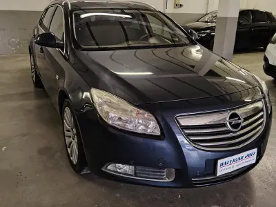 Usata Opel Insignia Cosmo 160 CV (117 kW) 2011 Blu Station wagon