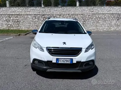 Begagnad Peugeot 2008 120 HK (88 kW) 2016 Vit SUV