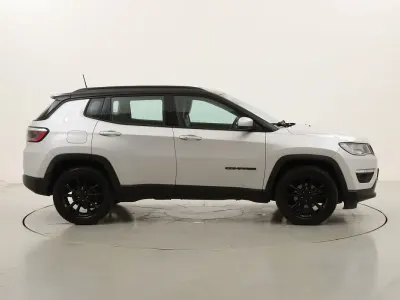Usata Jeep Compass Night Eagle 150 CV (110 kW) 2021 Argentoargento SUV