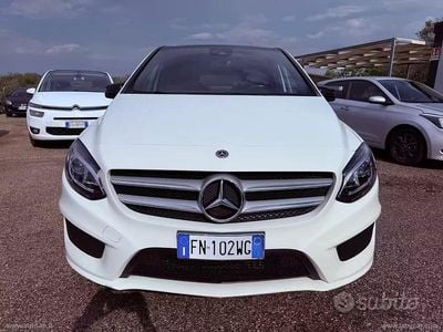 Usata Mercedes B180 Premium 109 CV (80 kW) 2018 Bianco Monovolume