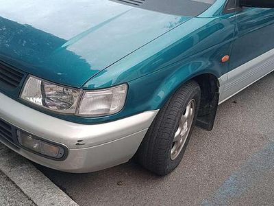 Usata Mitsubishi Space Runner 122 CV (89 kW) 1997 Blu/azzurro Monovolume