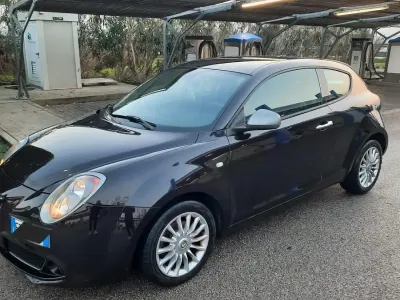 Usata Alfa Romeo MiTo Distinctive 85 CV (62 kW) 2015 Nero Utilitaria