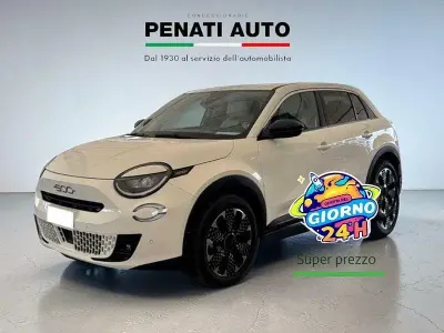 Nuova Fiat 600 La Prima 136 CV (100 kW) 2025 Beige SUV