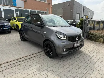 Usata Smart ForFour Passion 71 CV (52 kW) 2016 Grigio Utilitaria