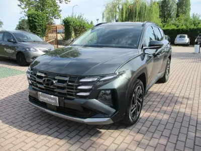 Usata Hyundai Tucson 160 CV (117 kW) 2024 Verde cipresso SUV