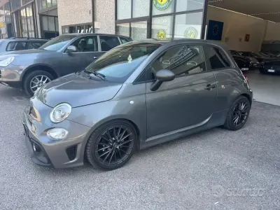 Usata Abarth 595 165 CV (121 kW) 2023 Grigio titanio Utilitaria