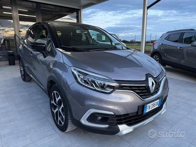 Usata Renault Captur 90 CV (66 kW) 2018 Grigio SUV