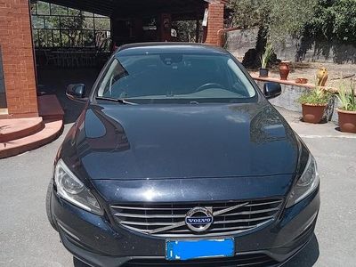 Usata Volvo V60 203 CV (149 kW) 2016 Blu Station wagon