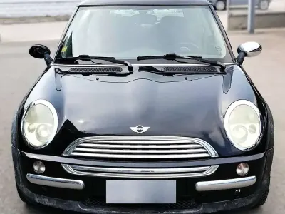Usata Mini ONE 90 CV (66 kW) 2003 Nero Utilitaria