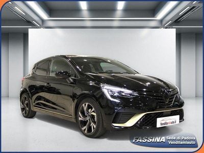 Usata Renault Clio V Engineered 140 CV (102 kW) 2023 Nero Utilitaria