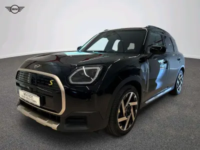 Käytetty Mini Countryman Favoured 225 kW (306 HP) 2025 Musta Katumaasturi