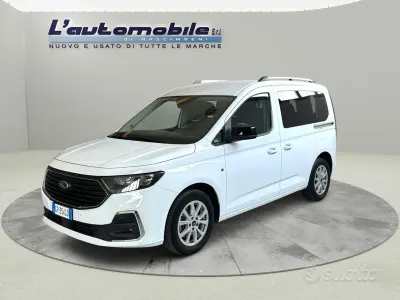 Usata Ford Tourneo Connect Titanium 122 CV (89 kW) 2023 Bianco Monovolume
