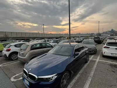 Usata BMW 530 Efficient Dynamics 265 CV (194 kW) 2019 Blu Berlina