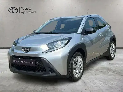 Usata Toyota Aygo X Active 72 CV (52 kW) 2022 Grigio SUV