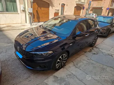 Usata Fiat Tipo Business 353 CV (259 kW) 2017 Bluazzurro Berlina