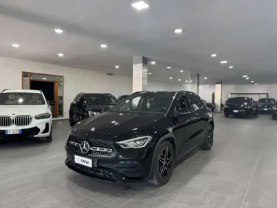 Usata Mercedes GLA200 Premium 150 CV (110 kW) 2023 Nero SUV