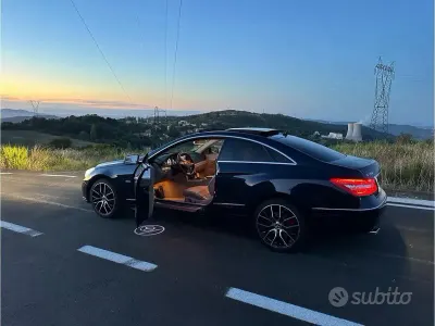 Gebraucht Mercedes E350 231 PS (169 kW) 2010 Blau Coupé