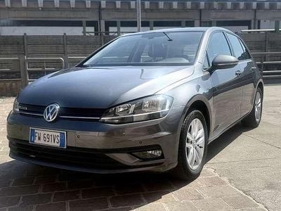 Usata VW Golf VII Sportline 116 CV (85 kW) 2019 Grigio Berlina